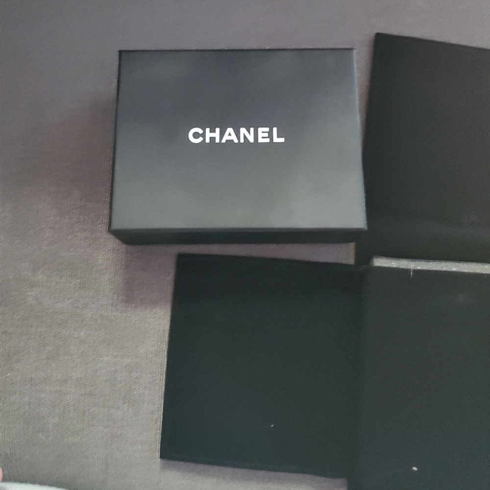Chanel necklace box